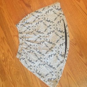 cute floral mini skirt (size small)